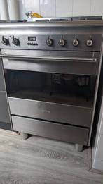 SMEG Vrijstaand Gasfornuis met Multifunctionele Oven, Witgoed en Apparatuur, Fornuizen, Ophalen, Gebruikt, 60 cm of meer, 4 kookzones