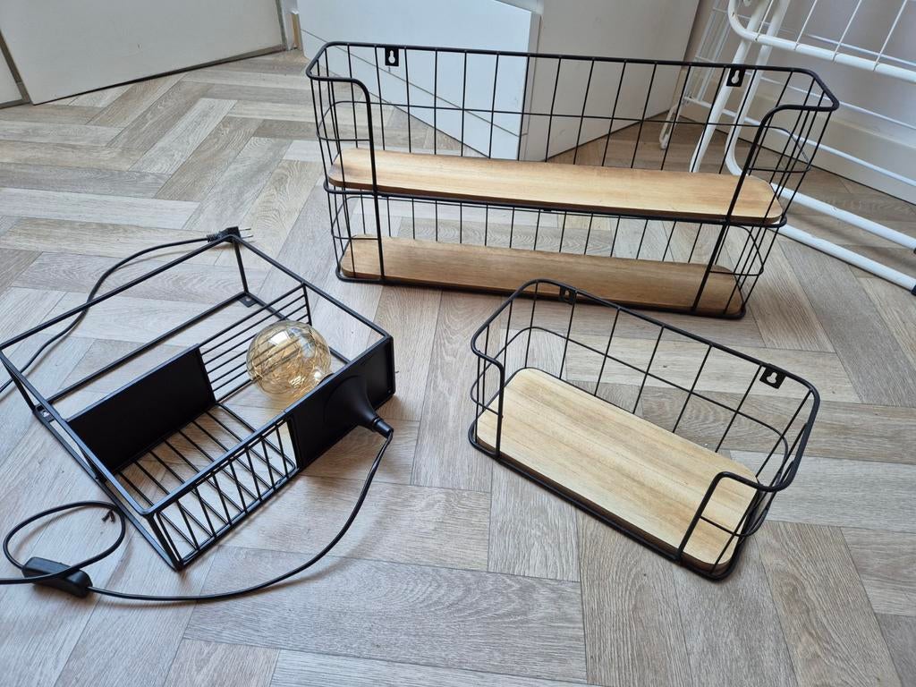 Rekjes voor aan de muur, Ophalen of Verzenden