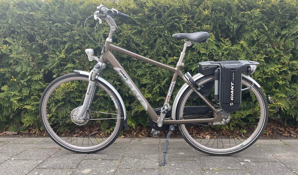 Giant elektrische fiets met lader, Fietsen en Brommers, Elektrische fietsen, Ophalen, Gebruikt, Giant