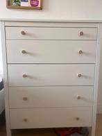 Witte ladekast (Koppang) met 5 laden en houten knoppen, Huis en Inrichting, Kasten | Ladekasten, Ophalen, Gebruikt, 5 laden of meer