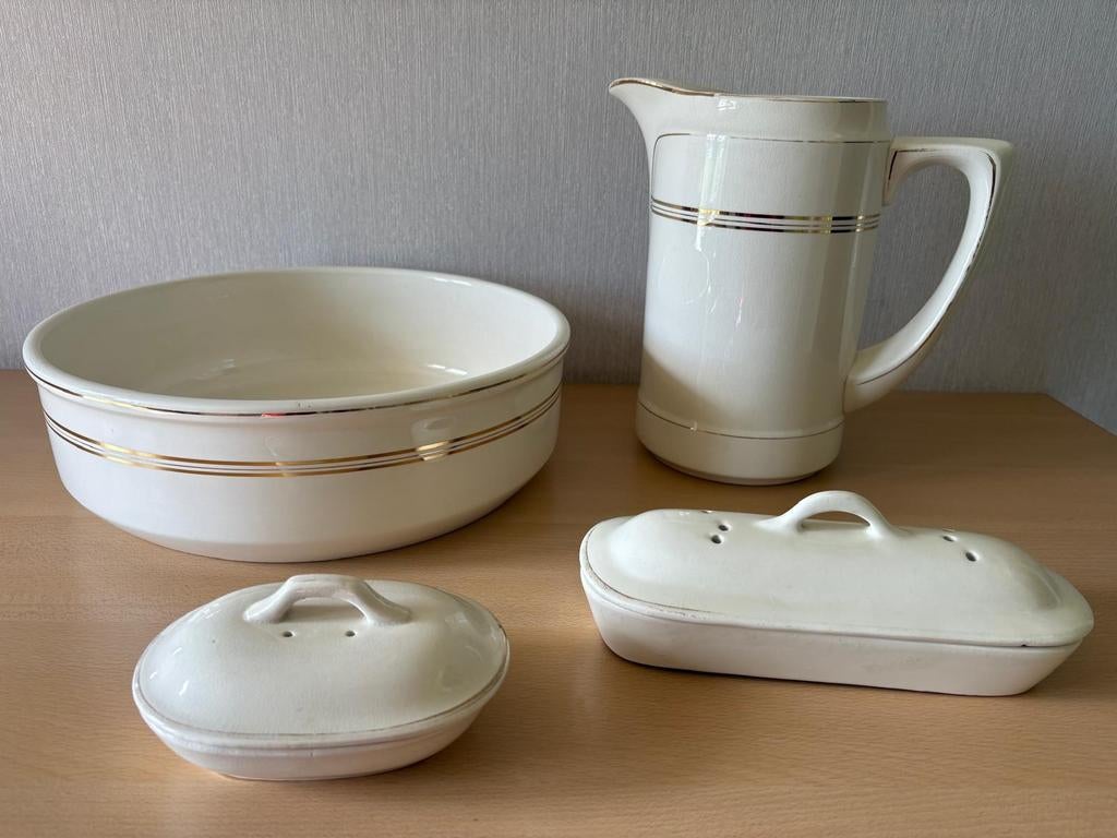Lampetstel wit met gouden bies Villeroy en Boch, Antiek en Kunst, Ophalen