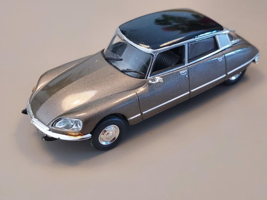 CITROEN 2CV Fourgonnette Commerciale Rouge NOREV plastique Plastigam N