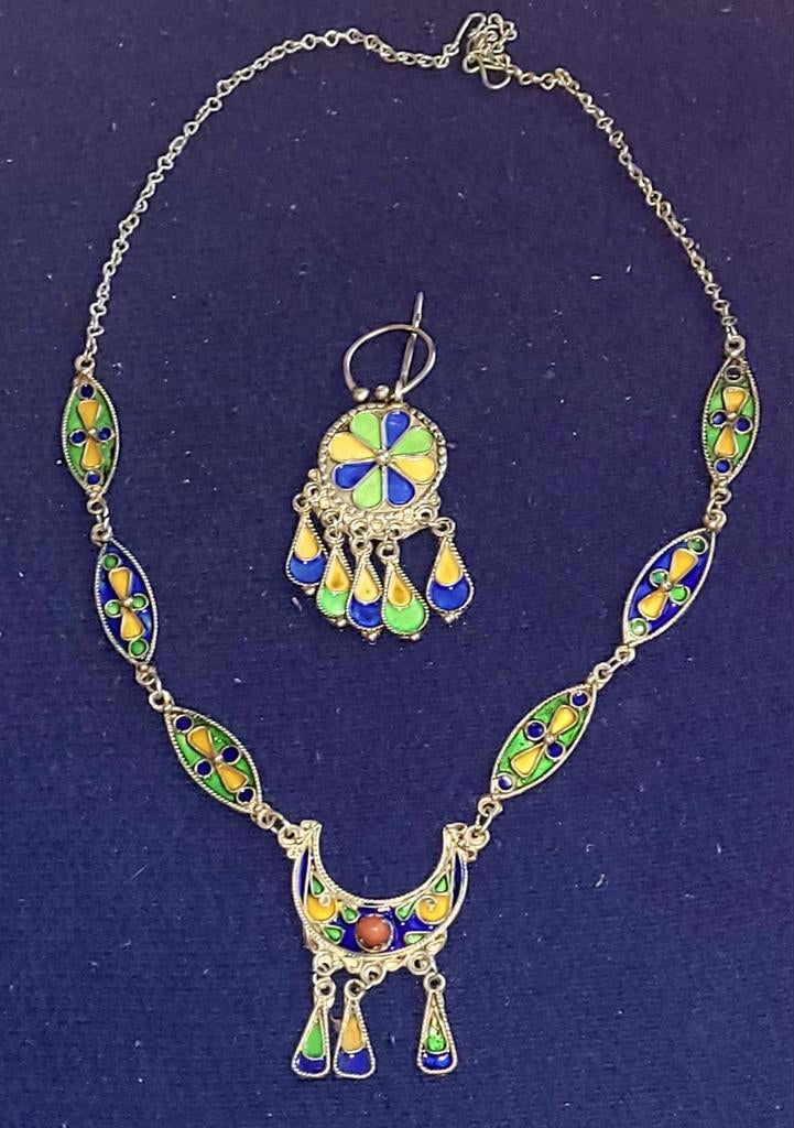 Mooie set puntgaaf ethnisch Berber collier + fibula Marokko, Verzenden, Overige materialen, Ketting