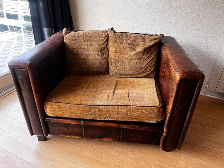 Stoere lamsleren kasteelbank 2 zits met patina, Huis en Inrichting, Banken | Bankstellen, Gebruikt, Leer, Ophalen