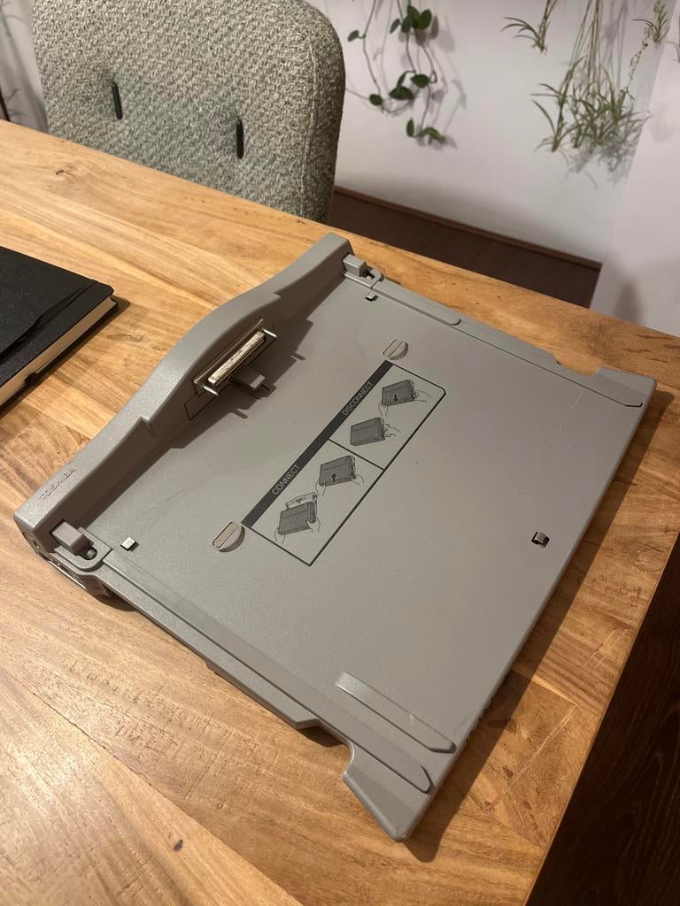 Vintage Toshiba Docking Station / Port Replicator PA2717U, Computers en Software, Ophalen of Verzenden, Gebruikt, Docking station