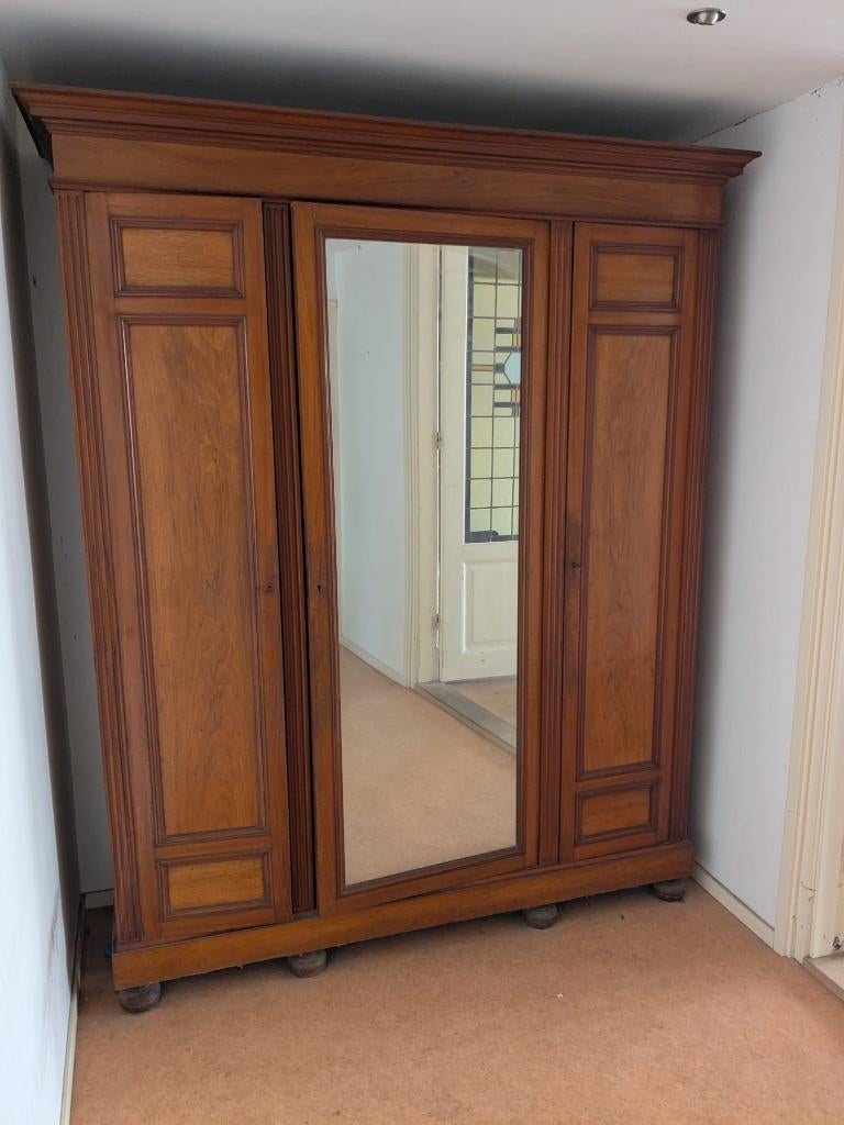 Klassieke houten kledingkast, Gebruikt, 200 cm of meer, 150 tot 200 cm, Teakhout