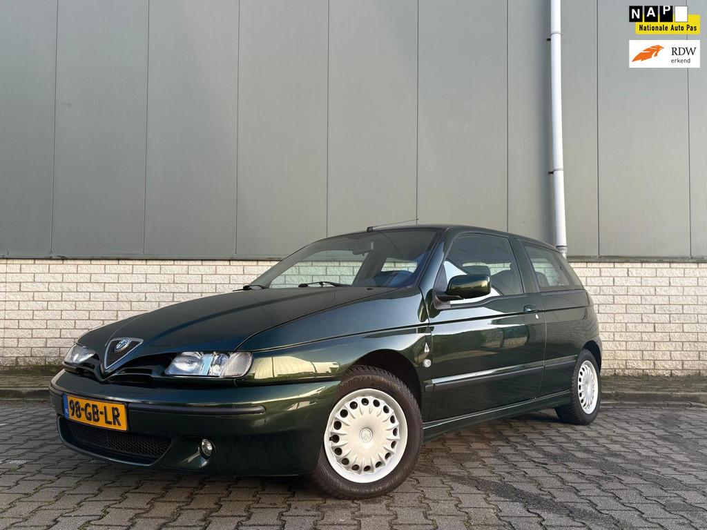 Alfa Romeo 145 1.4-16V T.Spark L-Orgineel NL-Boekjes-NWE APK, Auto's, Alfa Romeo, Stof, Gebruikt, 4 cilinders, 49 €/maand