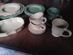 Vintage Servies Set - Groen en Crème, Gebruikt, Ophalen of Verzenden, Overige stijlen, Aardewerk