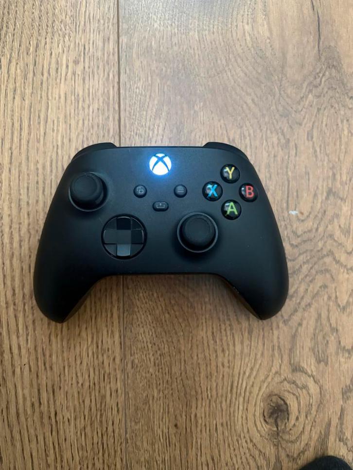 Xbox One S - Wit met Controller, Spelcomputers en Games, Spelcomputers | Xbox One, Zo goed als nieuw, Xbox One S, 500 GB, Met 1 controller