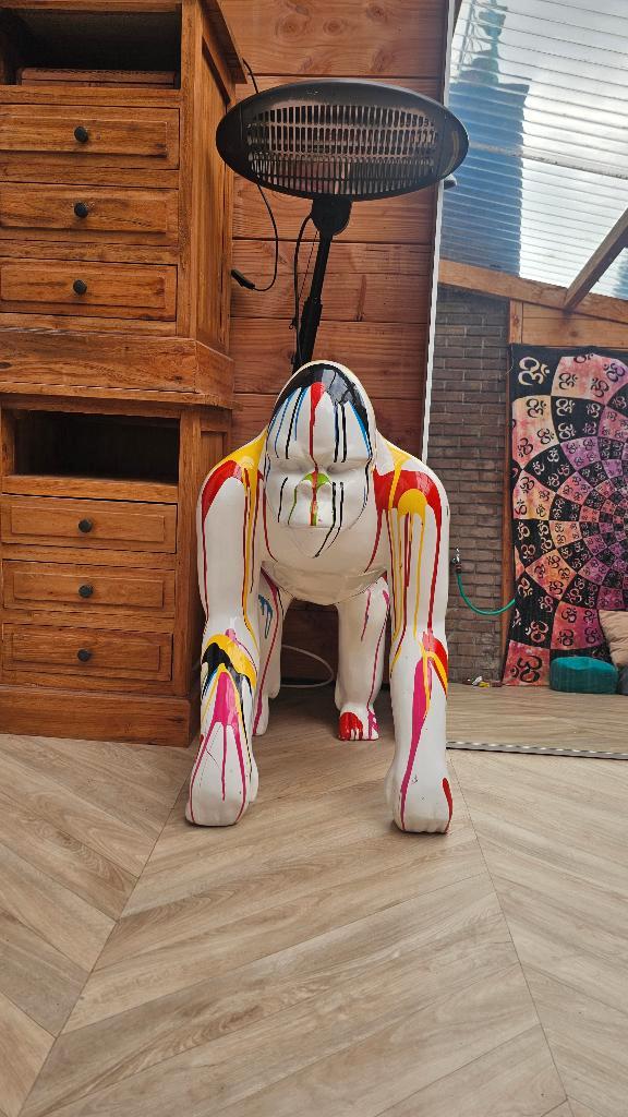 Unieke gorilla statue – hand painted / kunst object, Antiek en Kunst, Kunst | Beelden en Houtsnijwerken, Ophalen