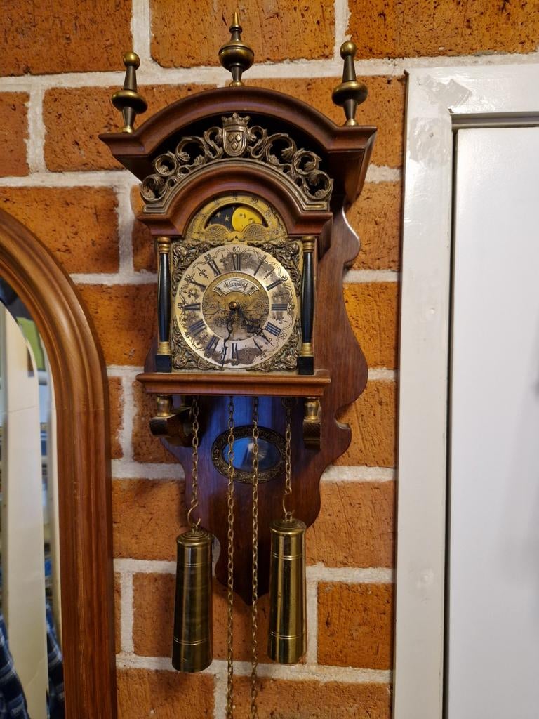 Sallander klok met maanstand, loopt goed, heldere slag, Ophalen of Verzenden