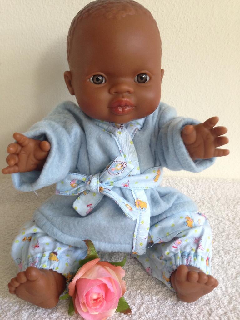 🩵Paola Reina Donkere Babypop GORDI JONGEN van 34 cm., Ophalen of Verzenden, Zo goed als nieuw, Babypop