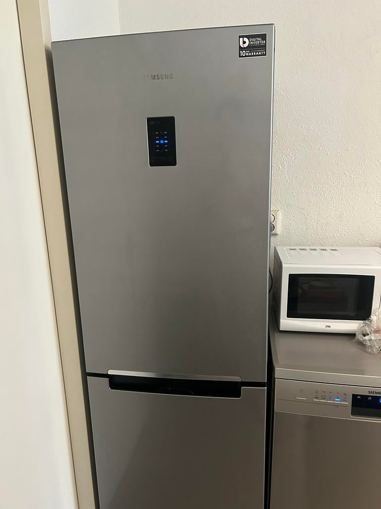 Samsung Koel-vriescombinatie - Zilver - gebruikt, Ophalen, 200 liter of meer, 60 cm of meer, Met aparte vriezer