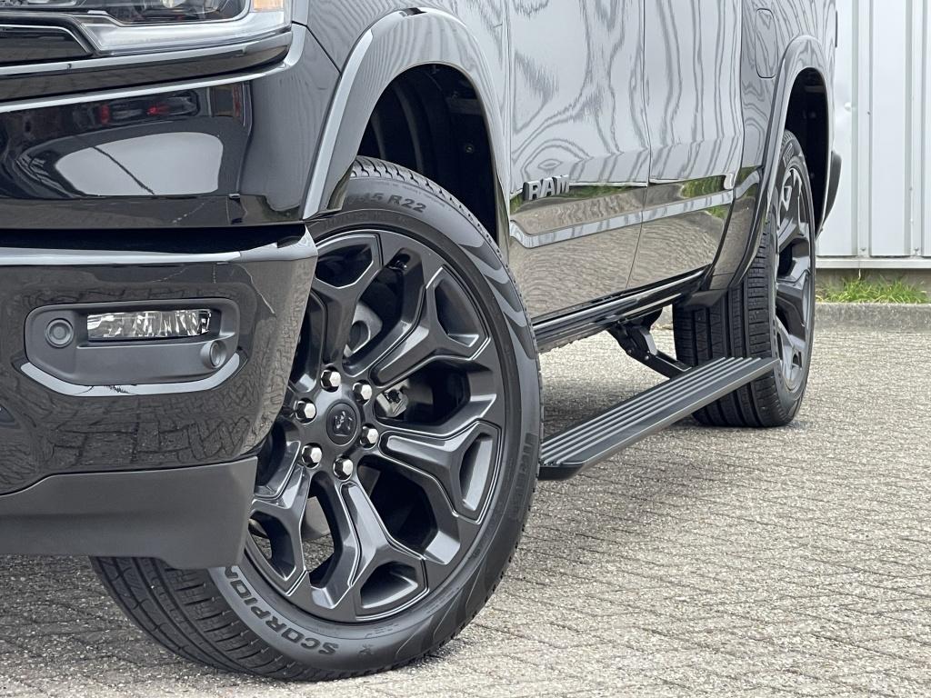 Dodge Ram 1500 pick up 4x4 Crew Cab Limited Digi Dash Night, Auto's, Bestelauto's, Automaat, Gebruikt, Zwart, Dodge