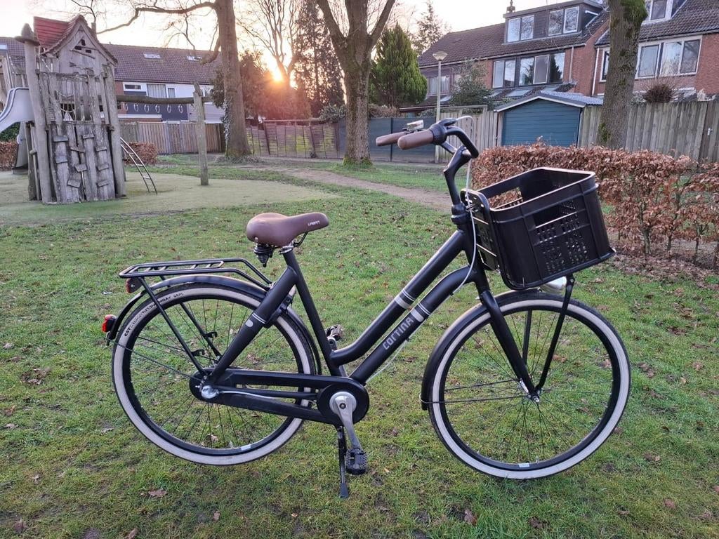 ZWARTE CORTINA CRUSH DAMESFIETS 57CM, 28INCH, 3 VERSNELLING, Overige merken, Versnellingen, Zo goed als nieuw, 56 cm of meer