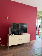 TV meubel metaal, Ophalen, 100 tot 150 cm, Zo goed als nieuw, Minder dan 100 cm