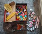 Schoenendoos vol oude Barbie Accessoires, Ophalen, Gebruikt