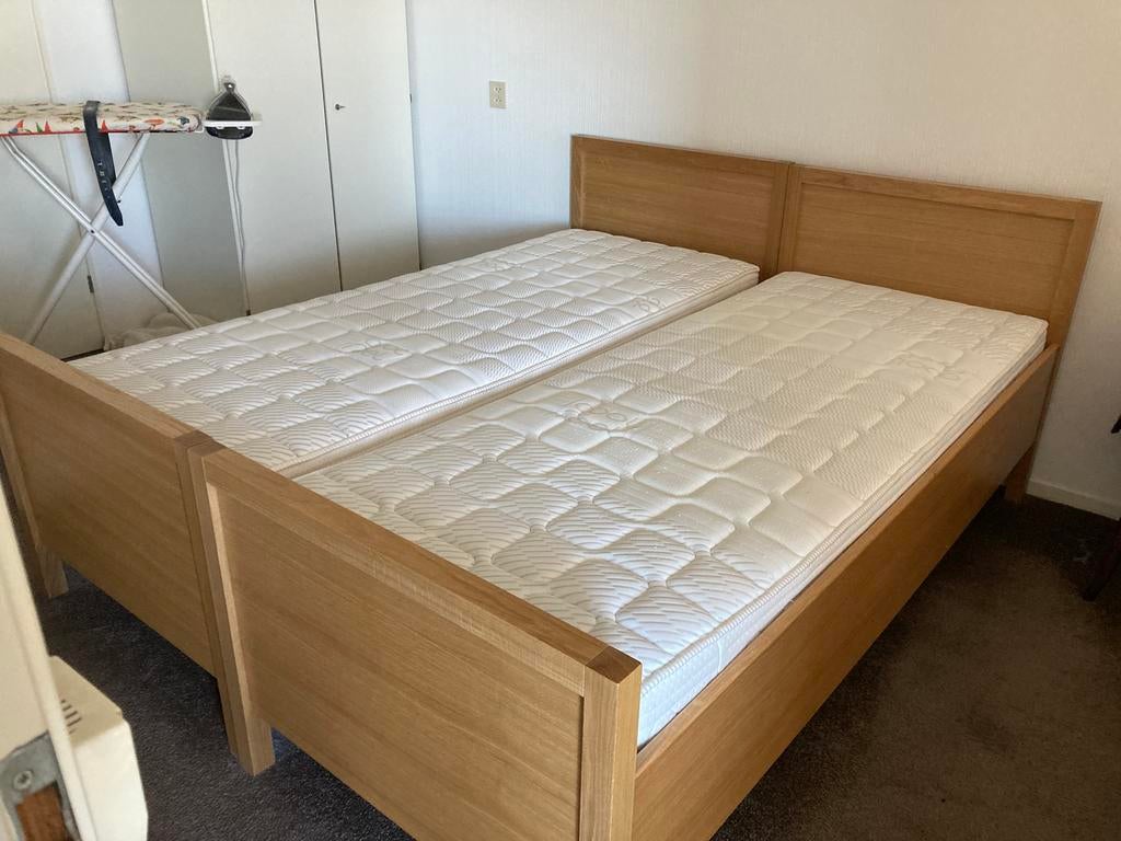 2 seniorenledikanten, Huis en Inrichting, Slaapkamer | Complete slaapkamers, Gebruikt, Eenpersoons, Ophalen
