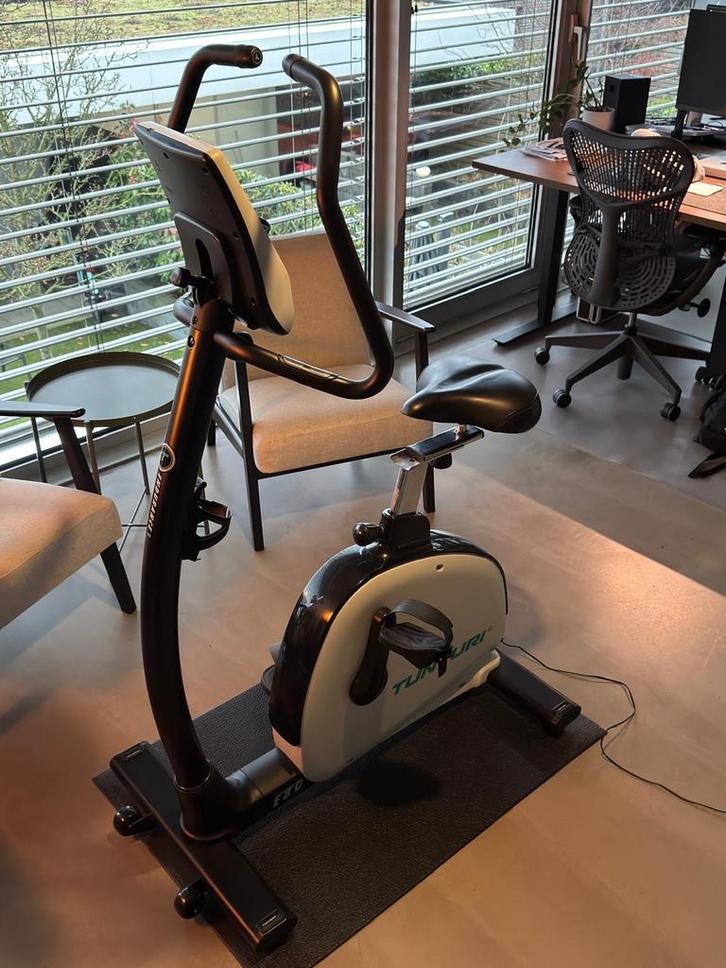 Tunturi Signature E80 hometrainer, Sport en Fitness, Fitnessapparatuur, Zo goed als nieuw, Hometrainer, Ophalen