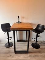 Mooie bartafel met twee barstoelen., Ophalen, Zo goed als nieuw
