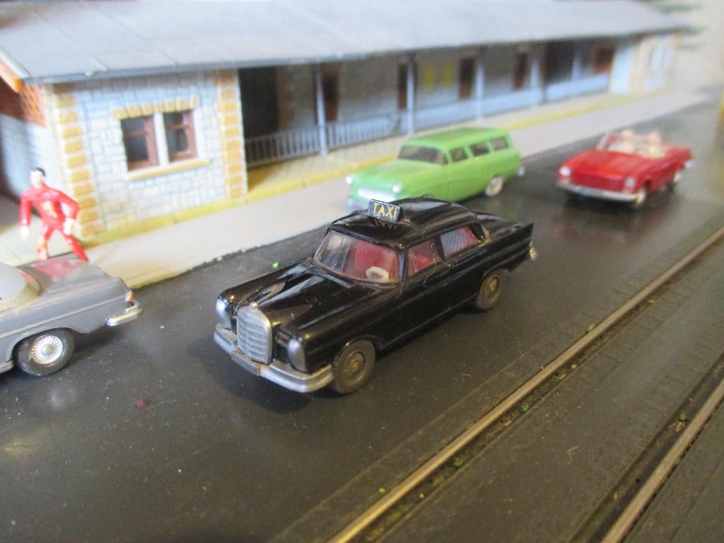 Mercedes Benz W111 Heckflosse 220S - Wiking 149/6d Taxi, Ophalen of Verzenden, Zo goed als nieuw, Auto, Wiking