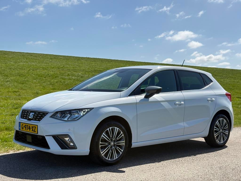 Seat Ibiza 1.0 TSI 95pk 2020 Wit | LUXE | VIRTUAL | KEYLESS!, Auto's, Seat, Voorwielaandrijving, 40 €/maand, 95 pk, Leder en Stof