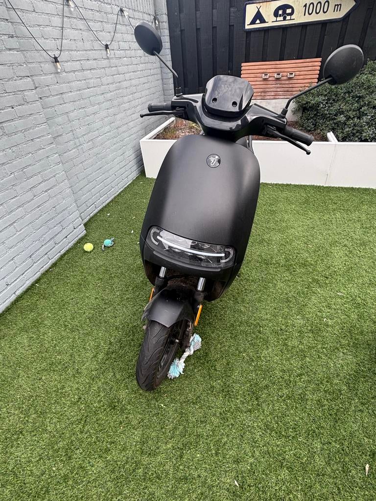 Segway e110se Launch Edition Snorfiets - 50 km/u, Ophalen of Verzenden, Gebruikt, Elektrisch, Overige merken