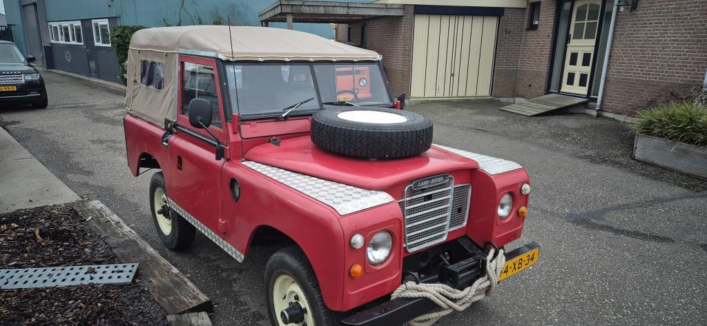 Land Rover 88 series III origineel NL geleverd., 2286 cc, Zwart, 23 km/l, Origineel Nederlands