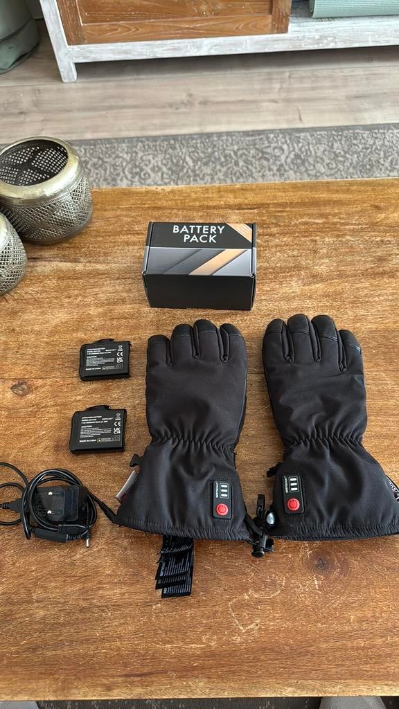 Bertschat verwarmde handschoenen, Ophalen, Zo goed als nieuw, Handschoenen