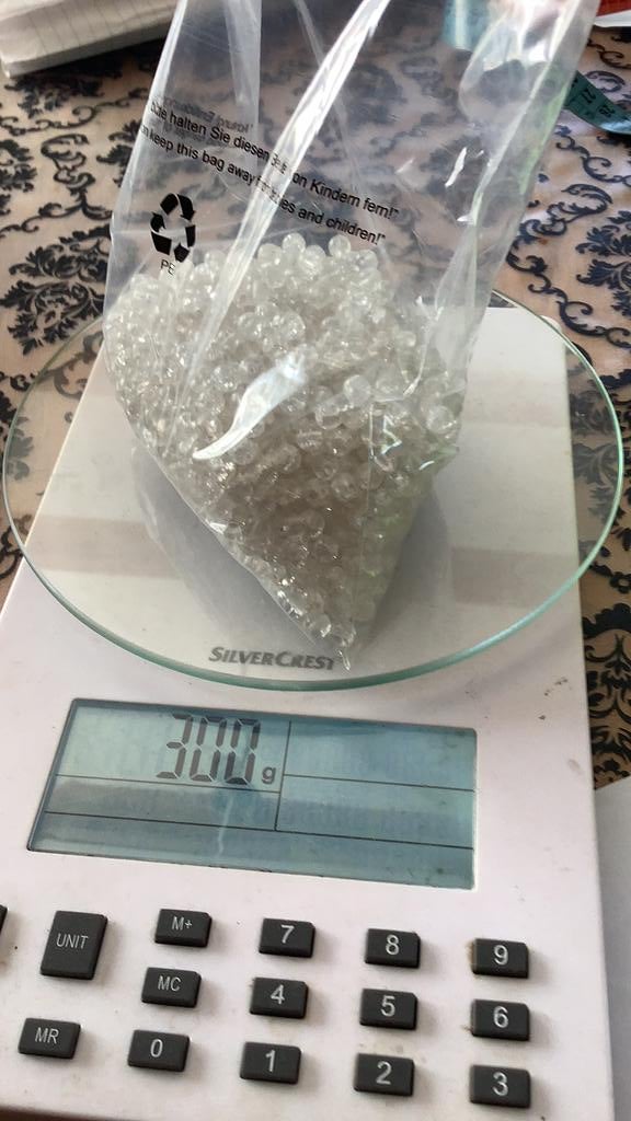 300 gr glaskralen voor 4.00 5 mm, Ophalen of Verzenden, Zo goed als nieuw