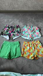Korte broeken meisje 4 stuks mt 146/152, Ophalen of Verzenden, Zo goed als nieuw, Meisje, Broek