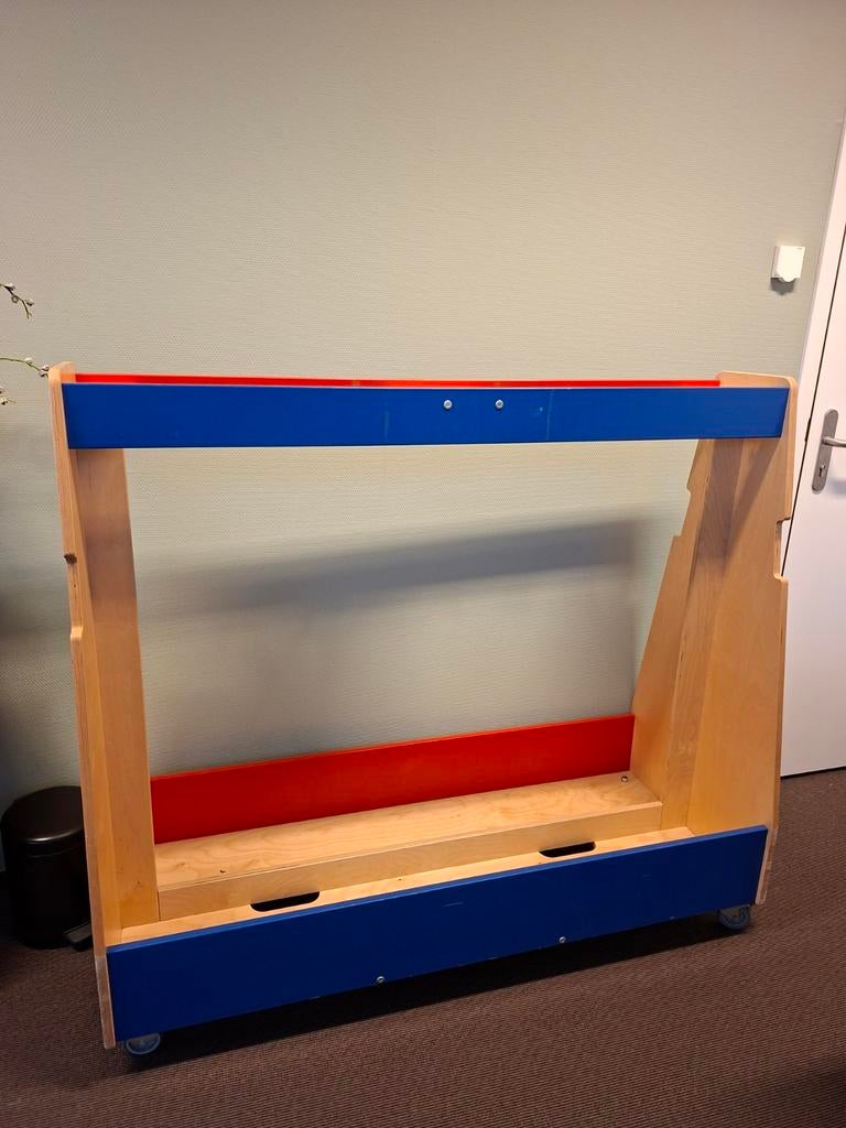 Rijdende kapstok met 18 haken en opbergruimte, Huis en Inrichting, Woonaccessoires | Kapstokken, Ophalen, Gebruikt, 100 tot 150 cm