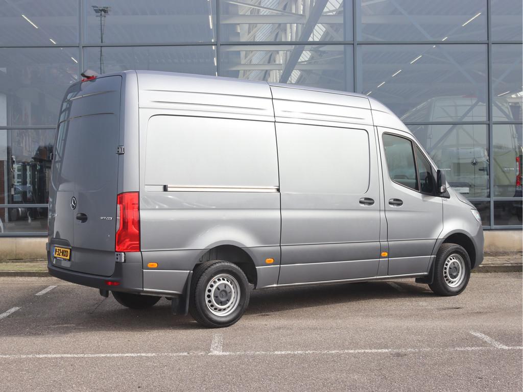 Mercedes-Benz Sprinter 317 CDI L2H2 Pro | AIRCO/DISTRONIC/CA, Auto's, Automaat, 4 cilinders, Bedrijf, Diesel