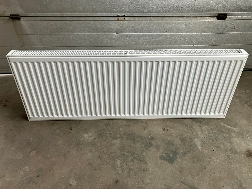 Radiator T11 140x50x8 cm, Doe-het-zelf en Verbouw, Verwarming en Radiatoren, Ophalen, 30 tot 80 cm, Gebruikt, Radiator