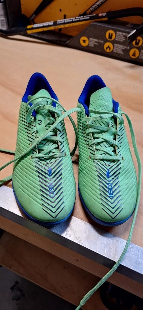 Voetbalschoenen maat 35, Ophalen of Verzenden, Gebruikt, Schoenen