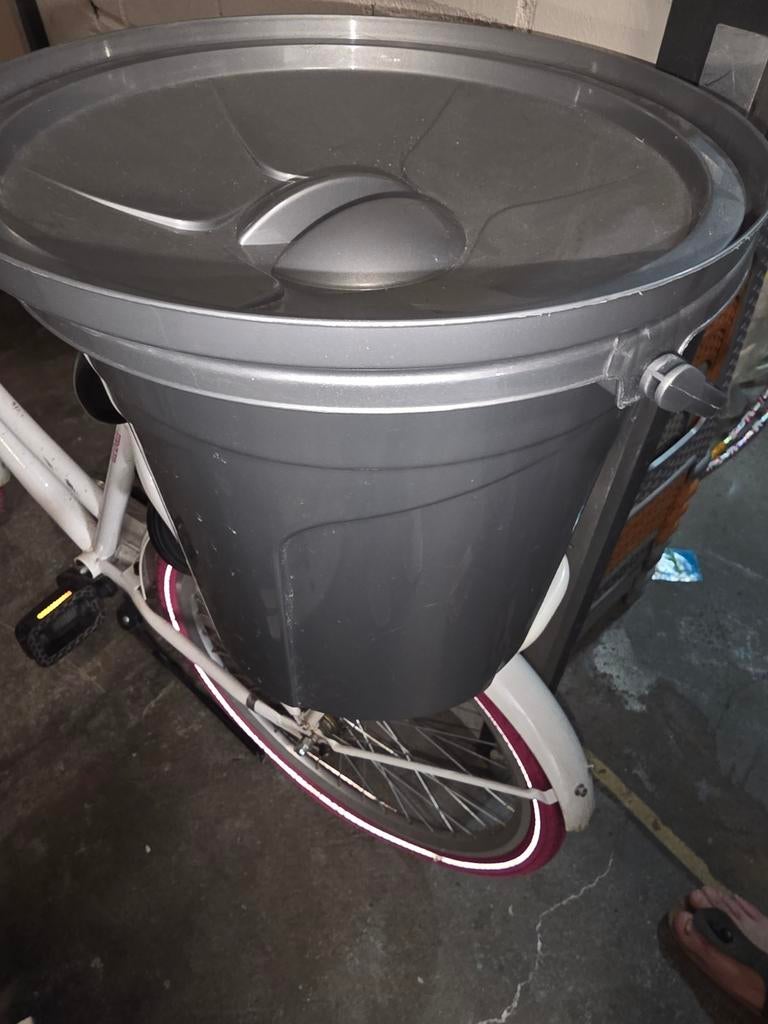 Grijze emmer met deksel, 20 liter, Ophalen of Verzenden