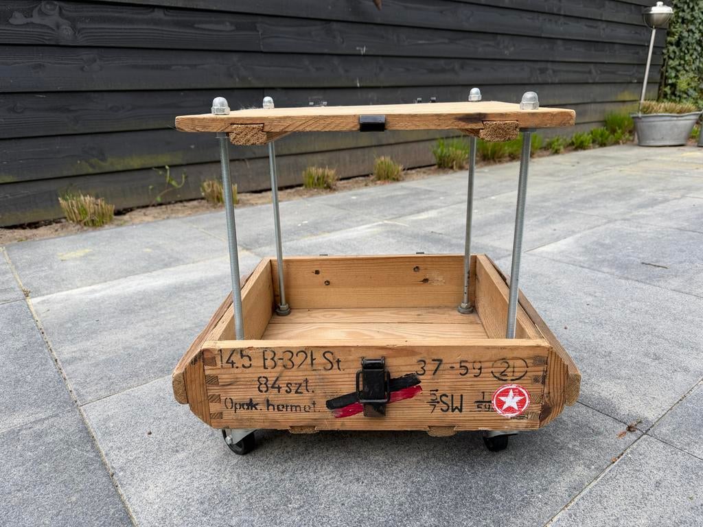 Houten nachtkastje/bijzettafel van legerkist, Ophalen, Zo goed als nieuw, Hout
