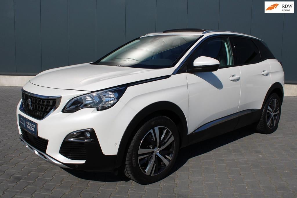 Peugeot 3008 1.2 Pure Tech Allure SCHUIFDAK TREKHAAK, Auto's, Voorwielaandrijving, Gebruikt, 1199 cc, Leder en Stof
