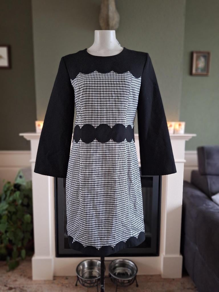 Caroline Biss jurk nieuw zwart wit schulp jurk 38, Maat 38/40 (M), Verzenden, Zwart, Nieuw