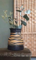 WG vaas geel oker zwart bruisglazuur, Ophalen of Verzenden, Zo goed als nieuw, Zwart, Sneakers of Gympen