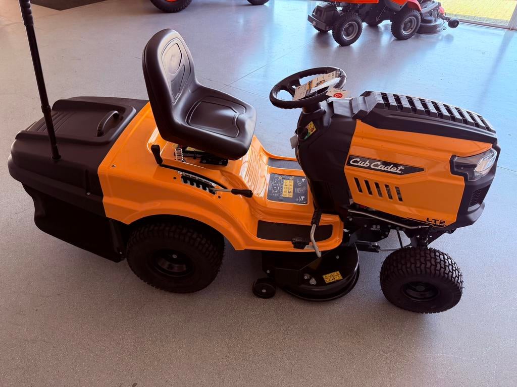 Cub Cadet LT2 NR92 Zitmaaier - nieuw! +opvangzak, Ophalen, Nieuw