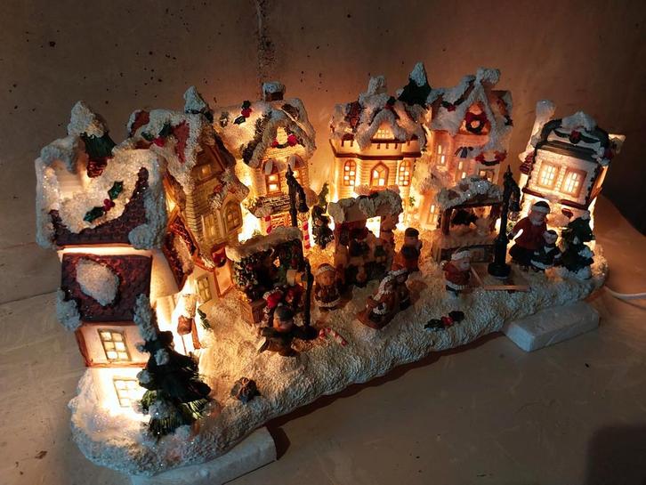 Prachtig Groot Verlicht Kerstdorp (55x21 cm) - Steen, Diversen, Kerst, Ophalen