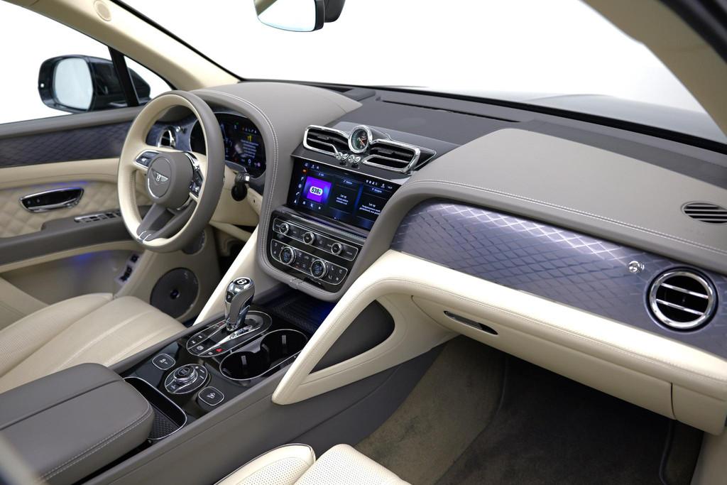 Bentley Bentayga 3.0 V6 Hybrid |Naim|Panorama|Carbon|BTW|PPF, Automaat, Bentayga, Gebruikt, 2995 cc