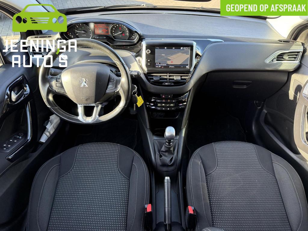 Peugeot 208 1.2 PureTech Signature|Navi|Camera|Trekhaak, Voorwielaandrijving, Stof, Gebruikt, 1199 cc