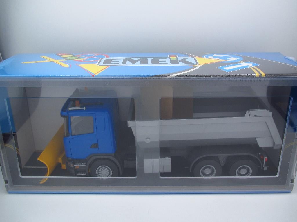 Emek - 15504 Scania G490 met sneeuwschuiver 1:24 in doos, Overige merken, Groter dan 1:32, Nieuw, Ophalen of Verzenden