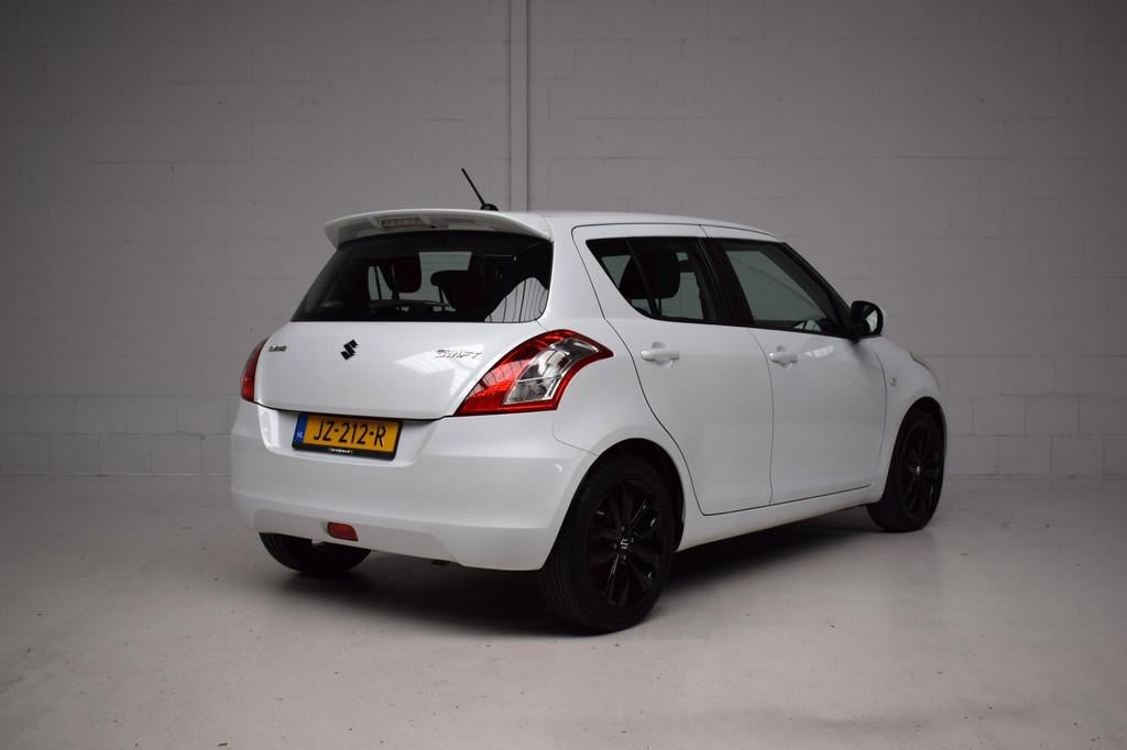 Suzuki Swift 1.2 Bandit EASSS 5-DRS ORG.NED / NAP / DEALER-O, Gebruikt, 4 cilinders, 400 kg, Origineel Nederlands
