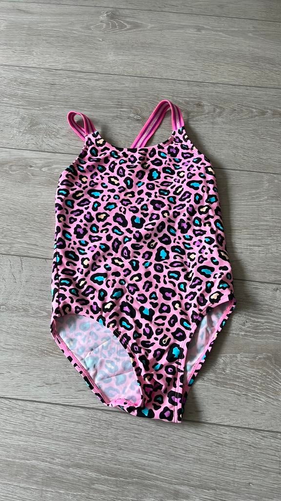 Leuk badpak roze met panterprint 116/122, Ophalen of Verzenden, Zo goed als nieuw, Meisje, Sport- of Zwemkleding