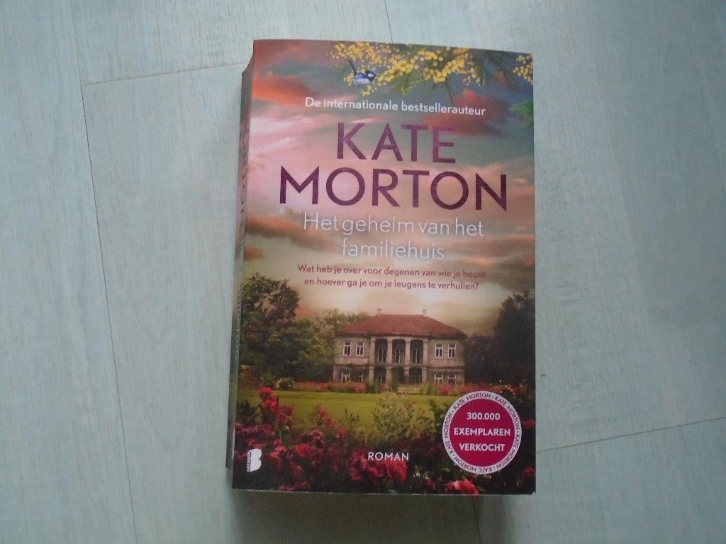 kate morton, het geheim van het familiehuis, Boeken, Ophalen of Verzenden, Zo goed als nieuw, Kate Morton