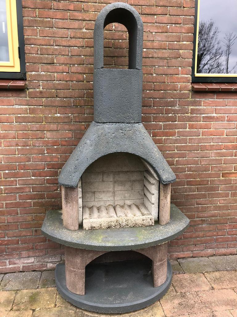 Stenen buiten bbq, Tuin en Terras, Ophalen, Zo goed als nieuw