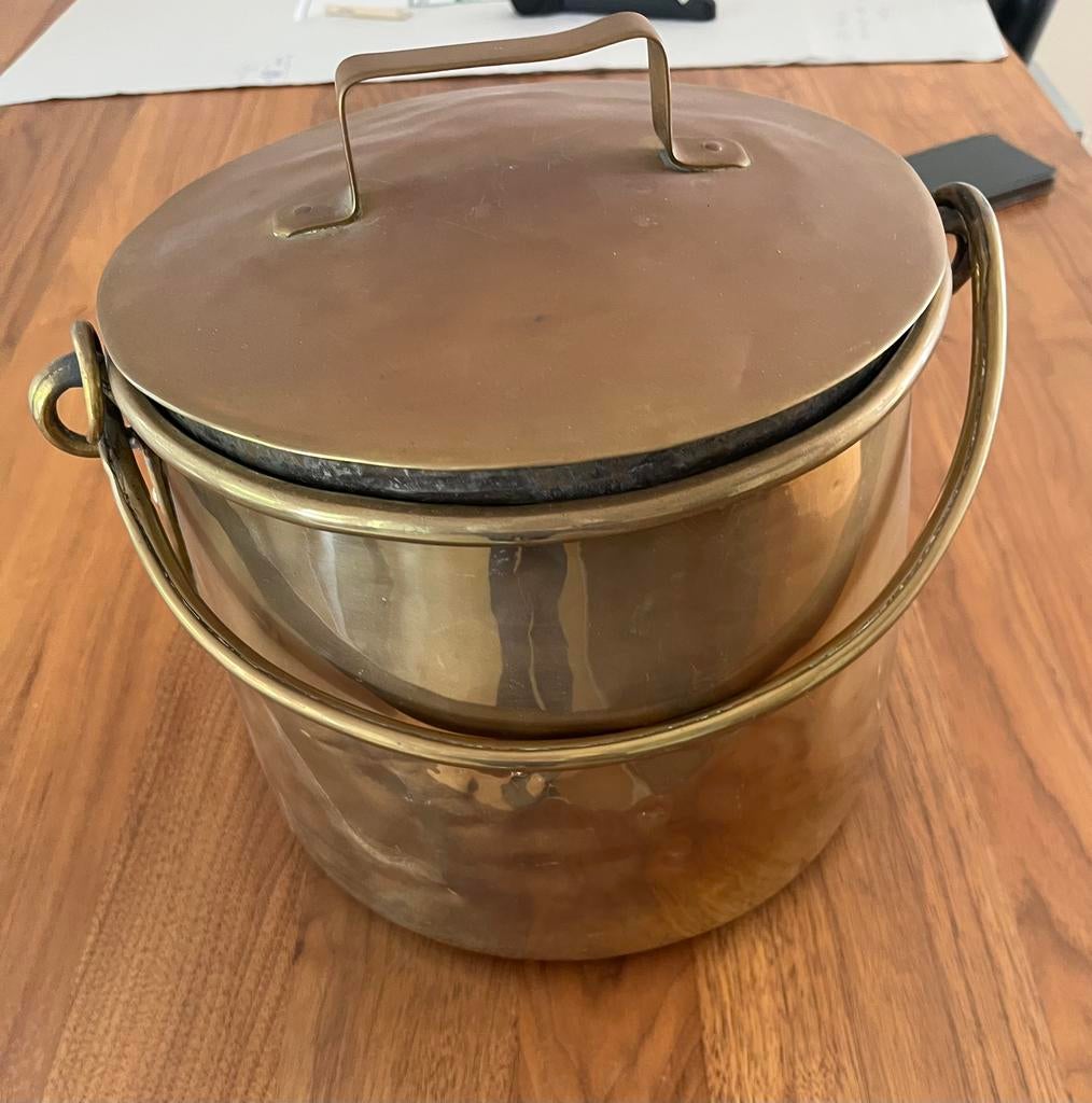 Koperen ketel met deksel, Ophalen